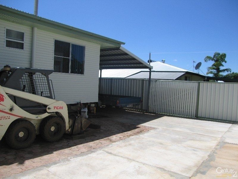 16 Myall Street, Blackwater QLD 4717