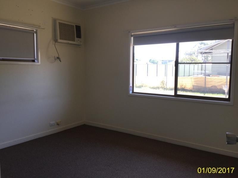 38 Hibiscus Cres, Blackwater QLD 4717