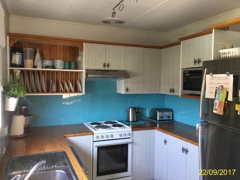 8 Columba St, Blackwater QLD 4717