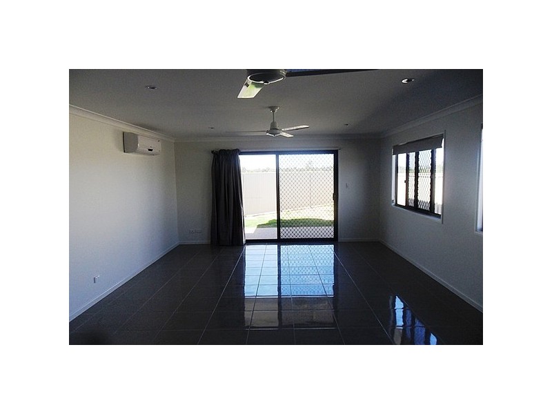 4/15 Whitney St, Emerald QLD 4720