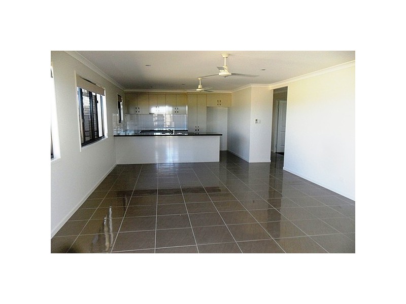 4/15 Whitney St, Emerald QLD 4720