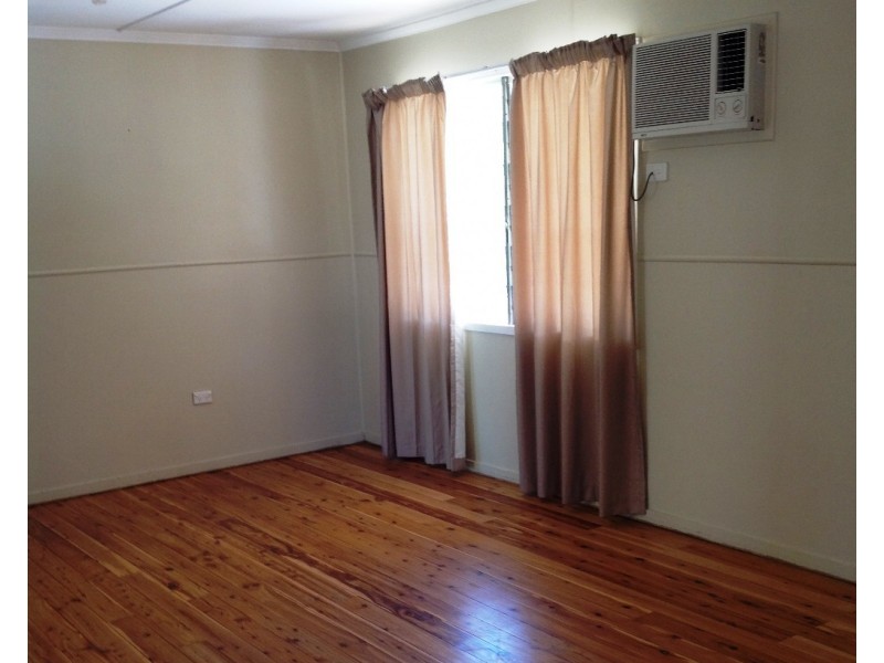 12 Talbot St, Blackwater QLD 4717