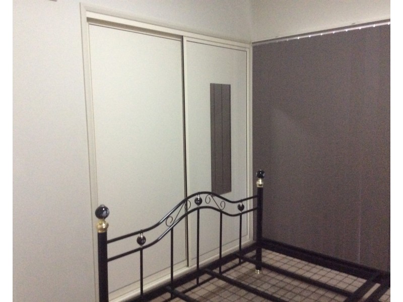 1/10 Retro St, Emerald QLD 4720