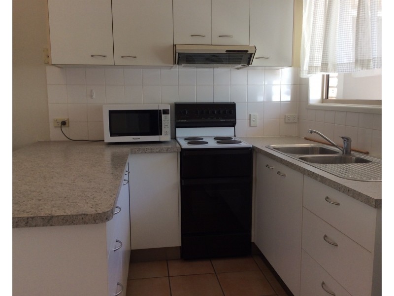 5/4 Andrea Pl, Emerald QLD 4720