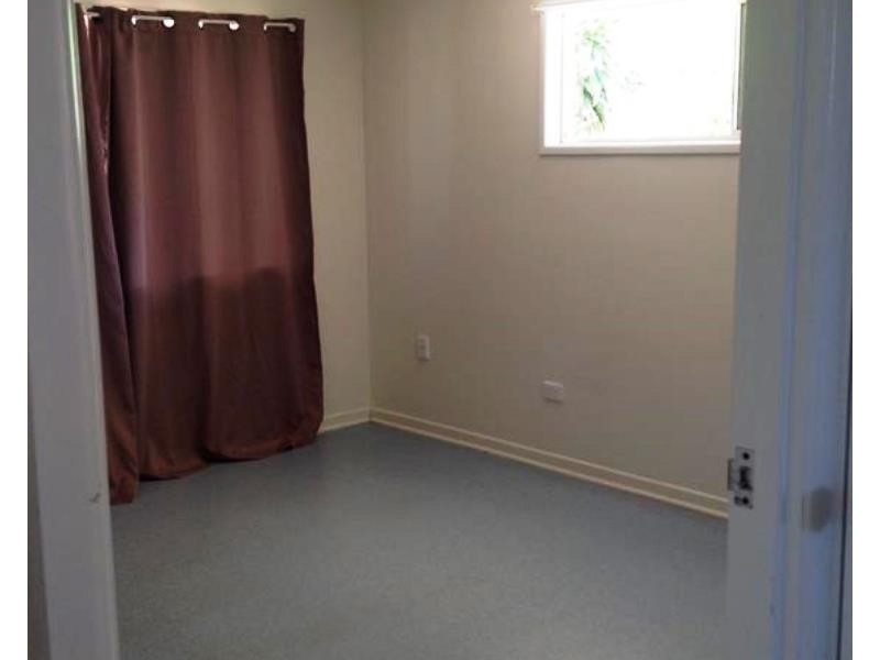 11 Cypress Dr, Emerald QLD 4720