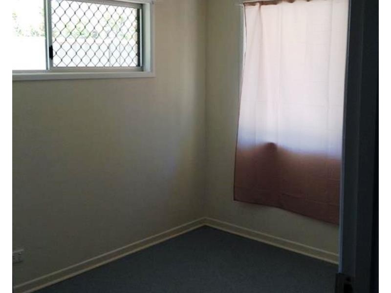 11 Cypress Dr, Emerald QLD 4720