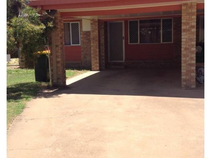 11 Cypress Dr, Emerald QLD 4720