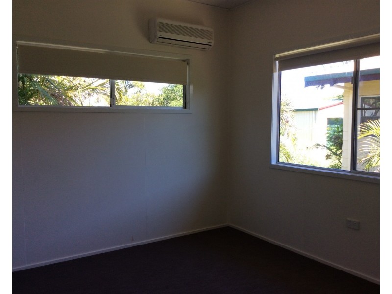 25 Centenary Dr, Emerald QLD 4720