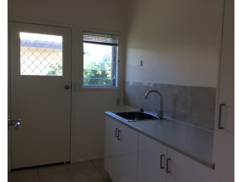 25 Centenary Dr, Emerald QLD 4720
