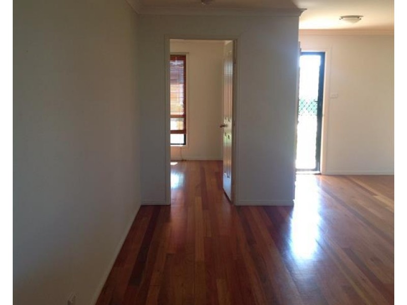 8 Cardinal Ct, Blackwater QLD 4717