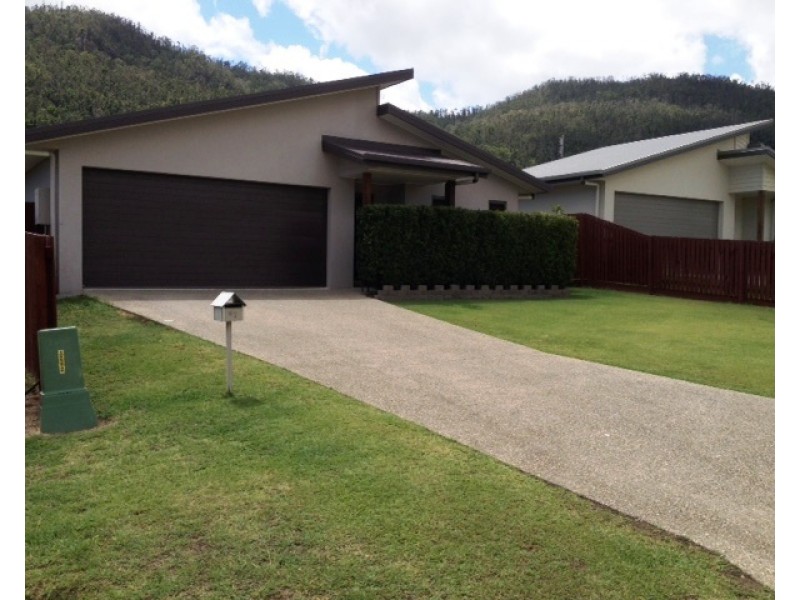 67 Parker Rd, Cannonvale QLD 4802