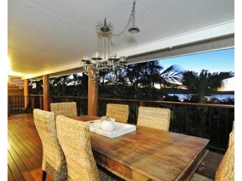 35 Jones Rd, Cannonvale QLD 4802