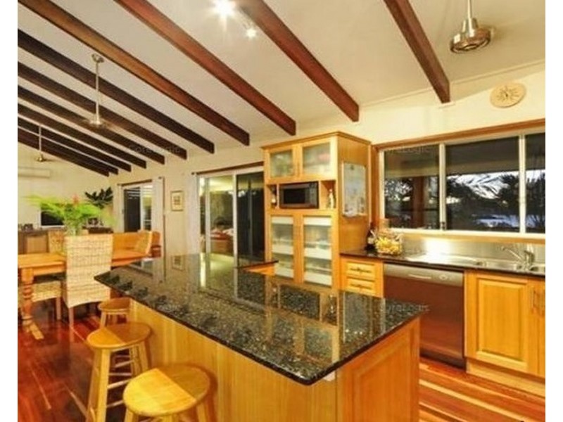 35 Jones Rd, Cannonvale QLD 4802