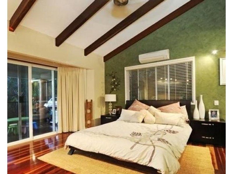 35 Jones Rd, Cannonvale QLD 4802