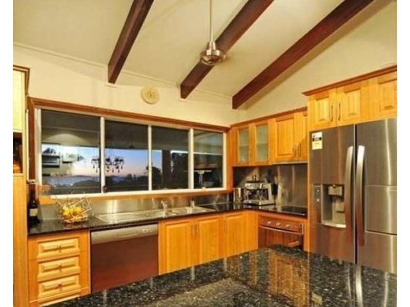 35 Jones Rd, Cannonvale QLD 4802