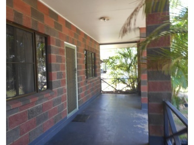 13 Colleen Ave, Emerald QLD 4720