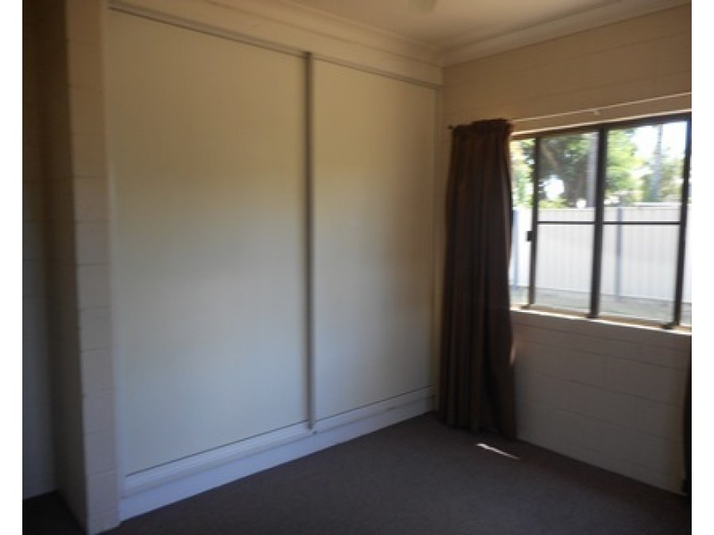 13 Colleen Ave, Emerald QLD 4720