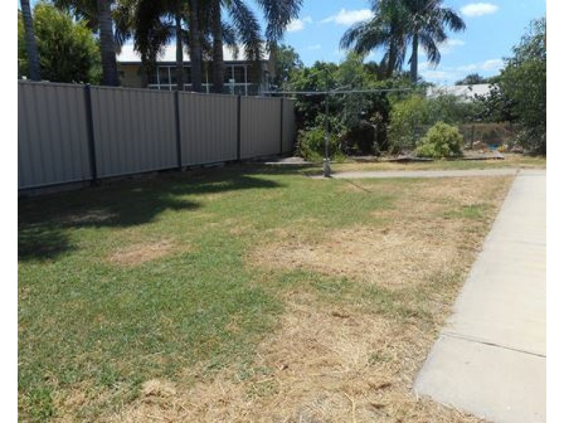 13 Colleen Ave, Emerald QLD 4720