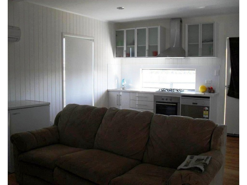 11A Summer Red Ct, Blackwater QLD 4717