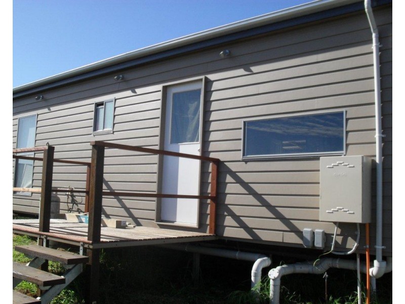 11A Summer Red Ct, Blackwater QLD 4717