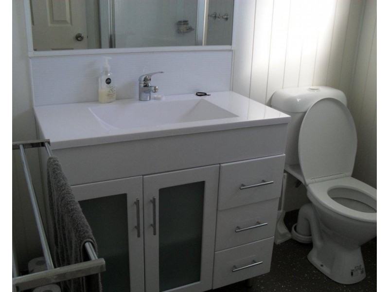 11A Summer Red Ct, Blackwater QLD 4717