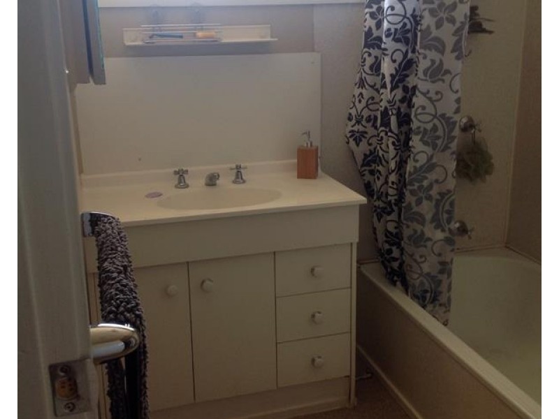 50 Acacia St, Blackwater QLD 4717