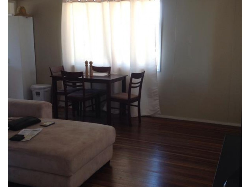 50 Acacia St, Blackwater QLD 4717