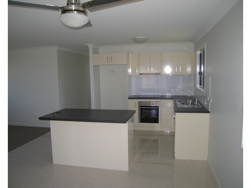 2 Easton Street, Emerald QLD 4720