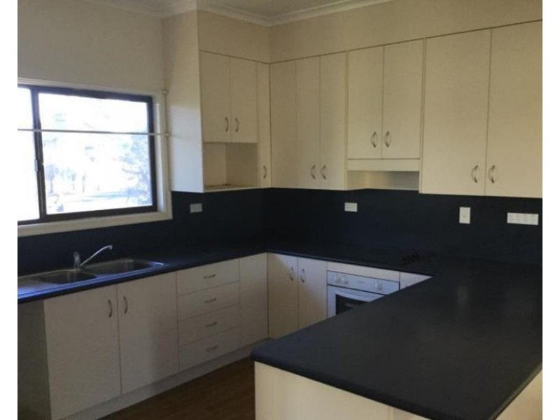 20 Walsh Ave, Blackwater QLD 4717