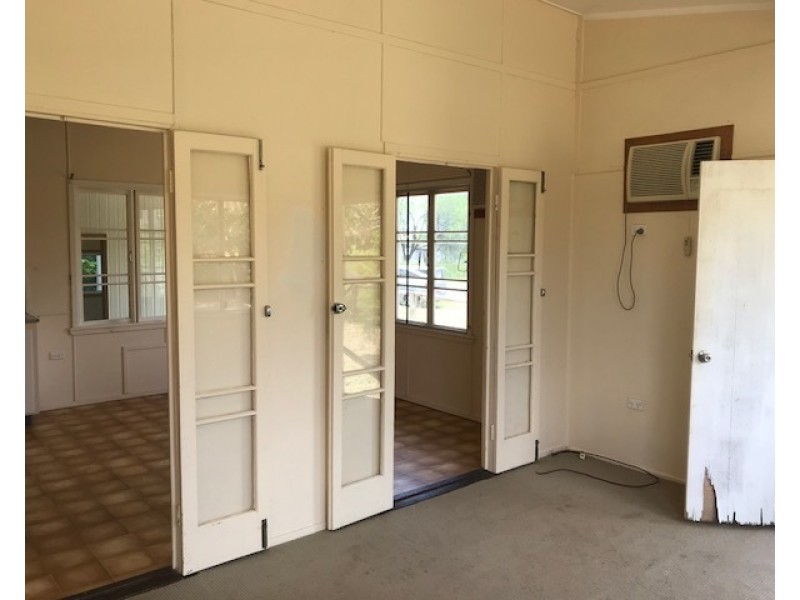 32 Meteor St, Rolleston QLD 4702