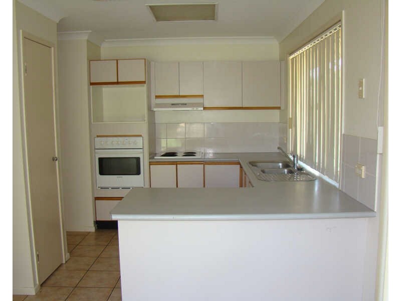 22 Eubar Pl, Emerald QLD 4720