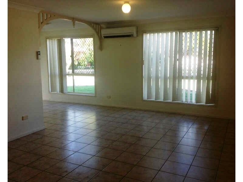 22 Eubar Pl, Emerald QLD 4720