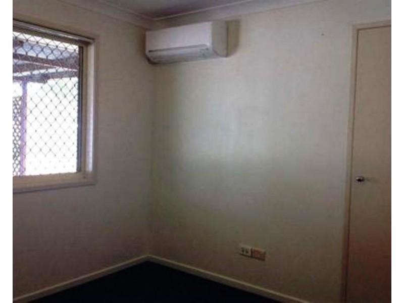 22 Eubar Pl, Emerald QLD 4720