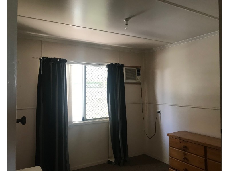 26 Seeman St, Blackwater QLD 4717