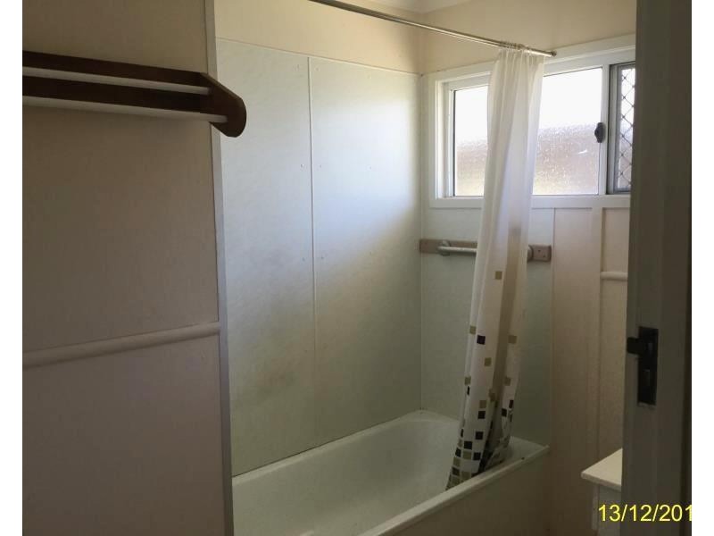 26 Seeman St, Blackwater QLD 4717