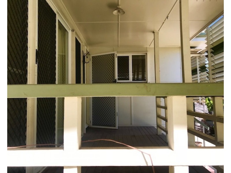 26 Seeman St, Blackwater QLD 4717