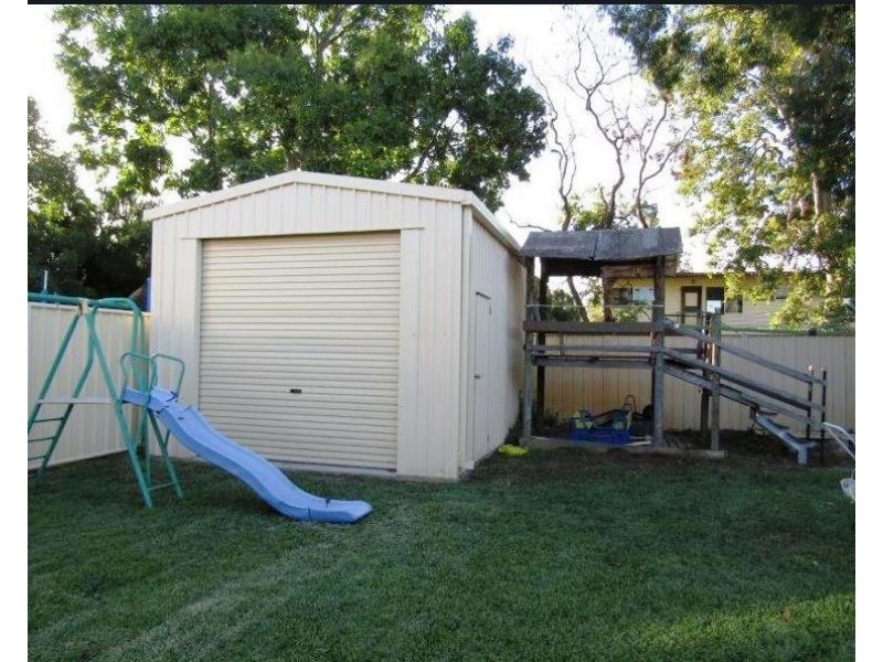 34 Lawless St, Blackwater QLD 4717
