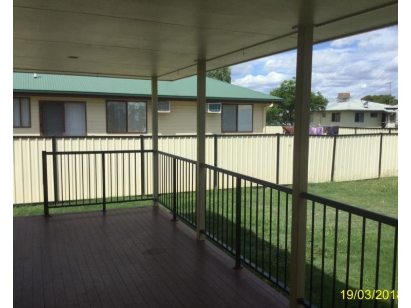 9 Boonery St, Blackwater QLD 4717