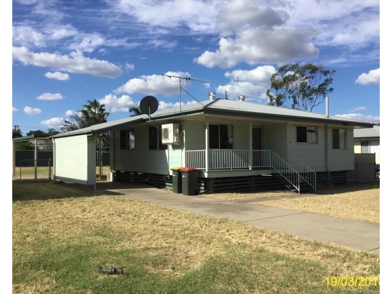 8 Mangrove St, Blackwater QLD 4717