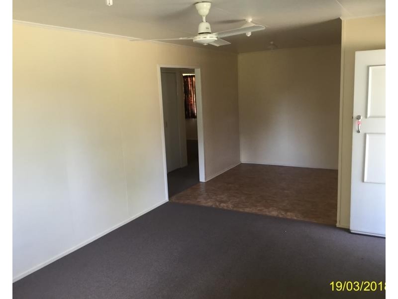 8 Mangrove St, Blackwater QLD 4717