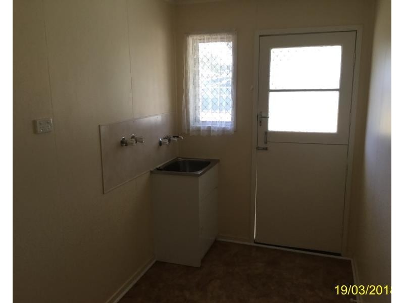 8 Mangrove St, Blackwater QLD 4717