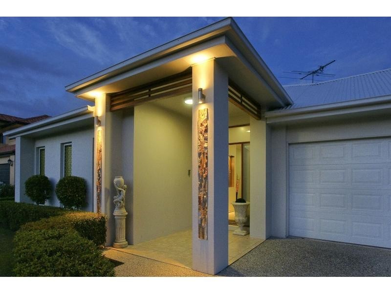 1 Skandia Court, Newport QLD 4020