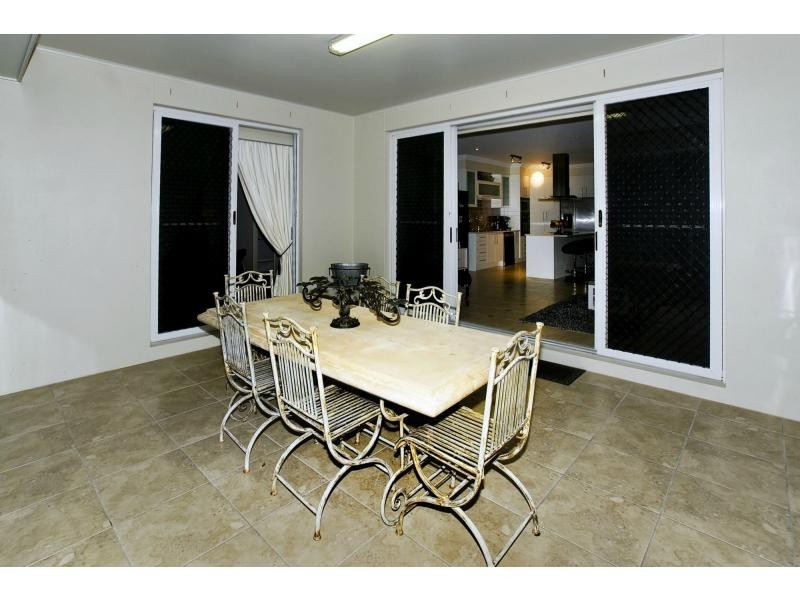 1 Skandia Court, Newport QLD 4020