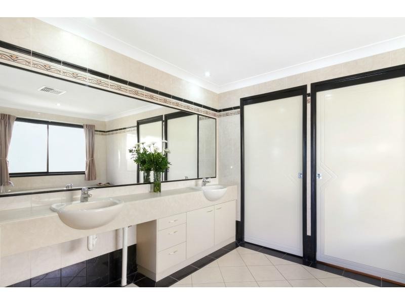 20 Mariner Court, Newport QLD 4020