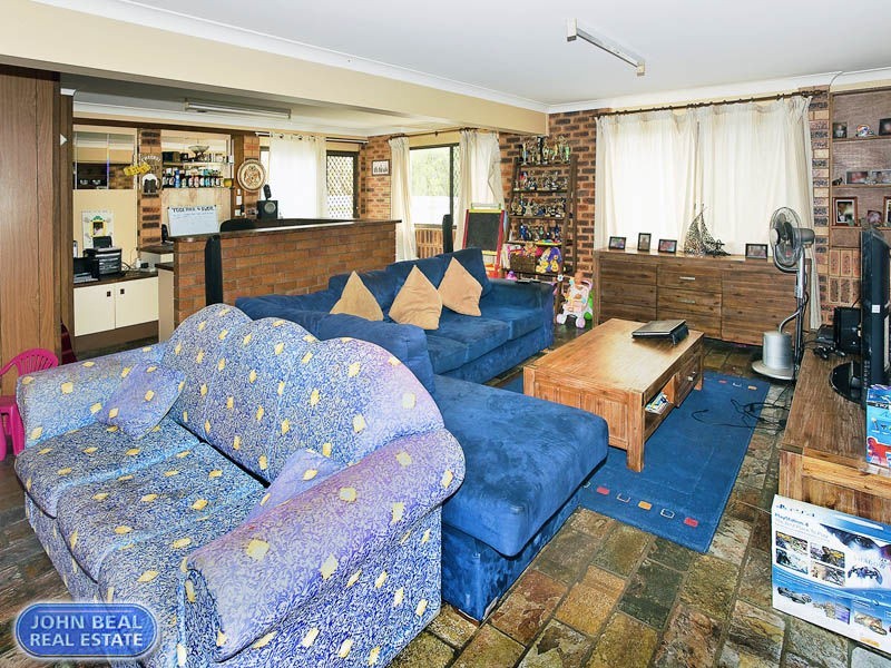 17 Longland Street, Redcliffe QLD 4020