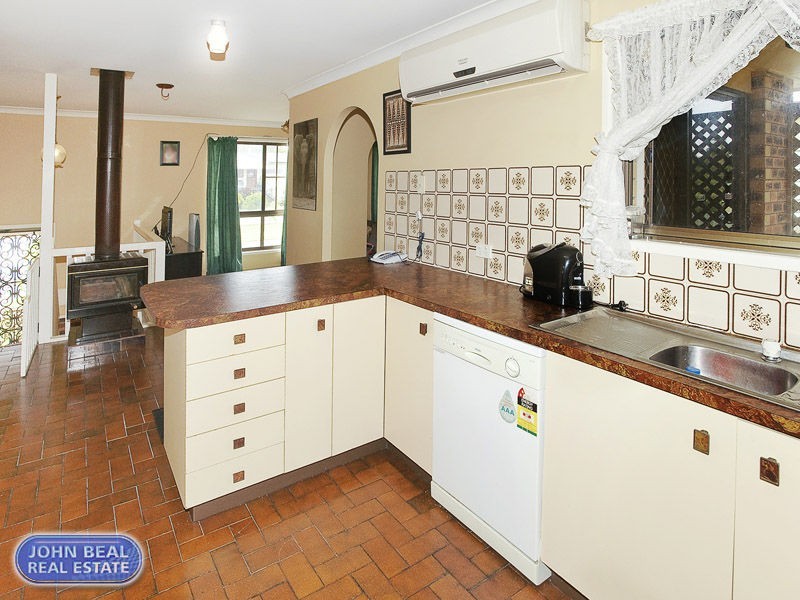 17 Longland Street, Redcliffe QLD 4020