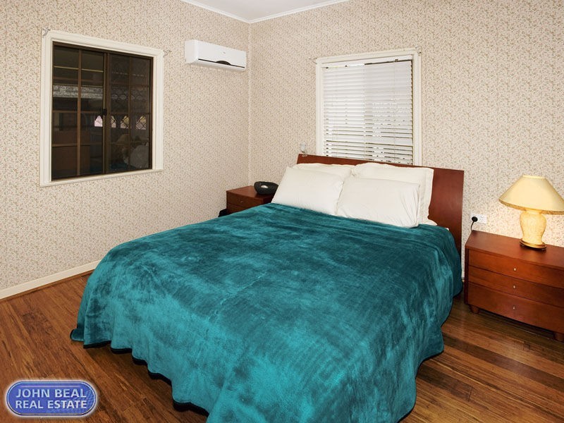 154 Anzac Avenue, Redcliffe QLD 4020