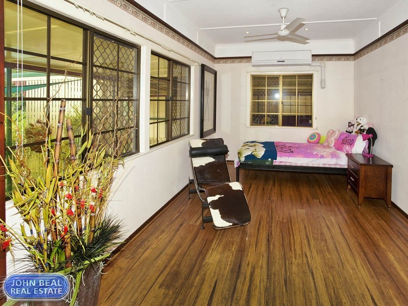 154 Anzac Avenue, Redcliffe QLD 4020