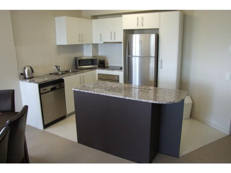 303/87-89 Landsborough Avenue, Scarborough QLD 4020