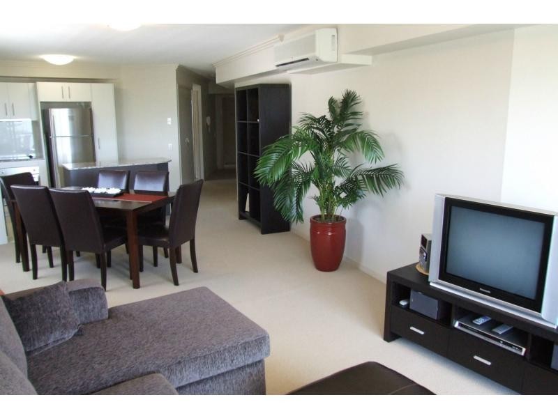 303/87-89 Landsborough Avenue, Scarborough QLD 4020